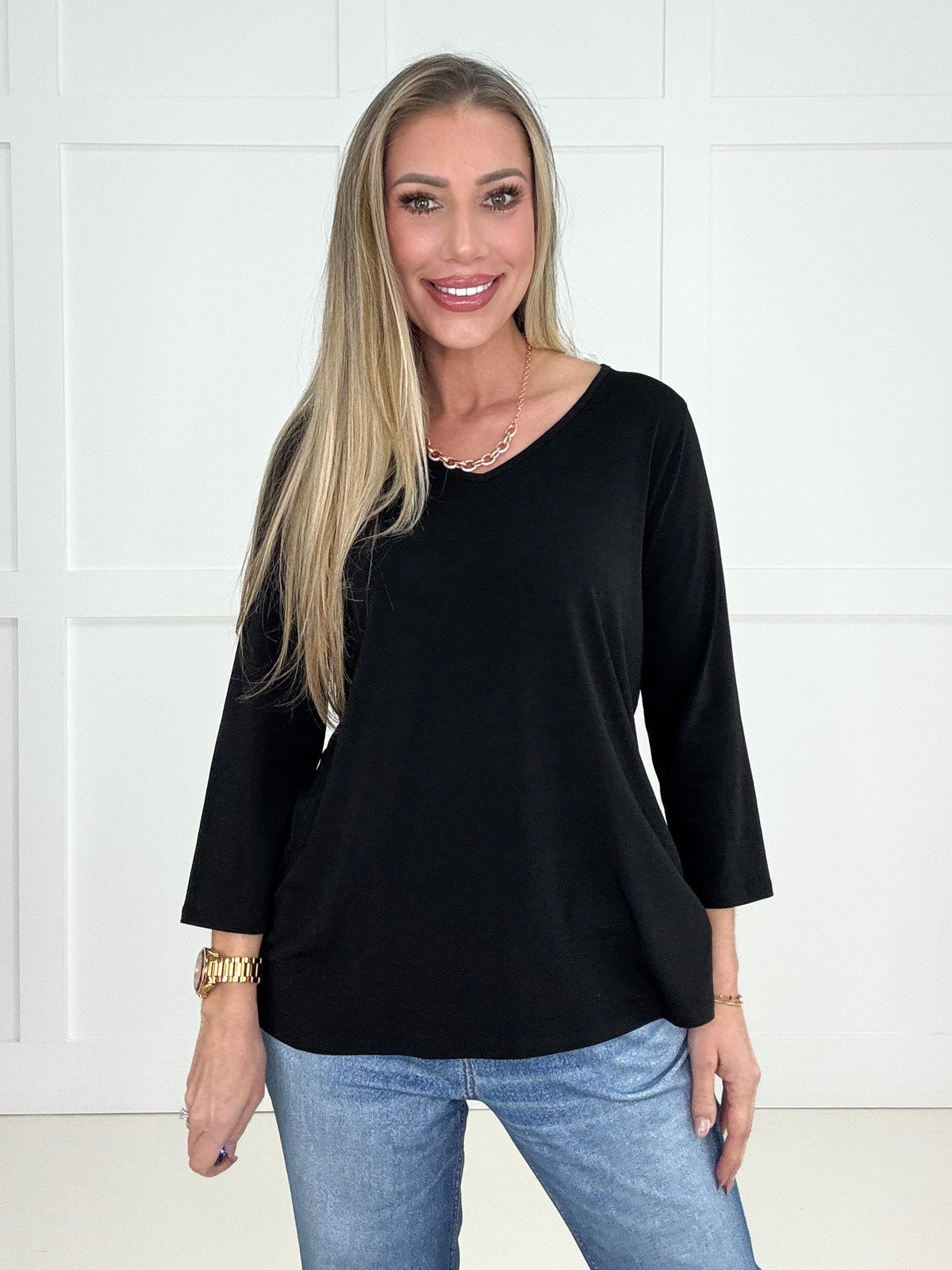 Dear Scarlett Basic V-Neck Top
