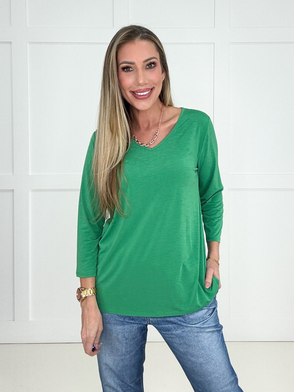 Dear Scarlett Basic V-Neck Top