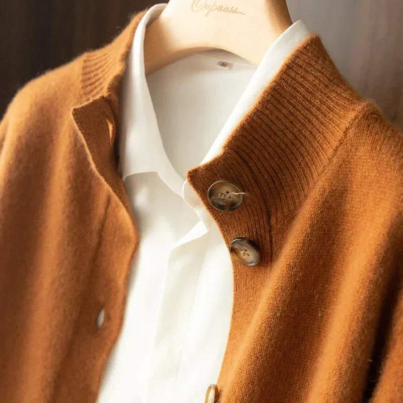 Arlina | Cardigan elegante in lana merino