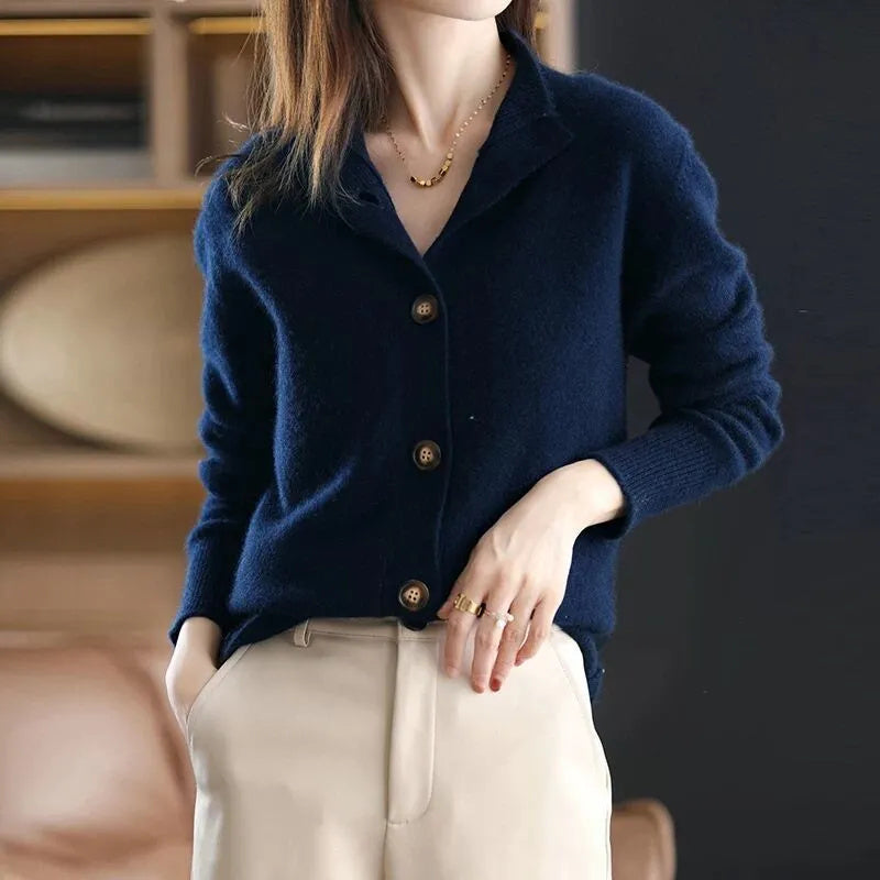 Arlina | Cardigan elegante in lana merino